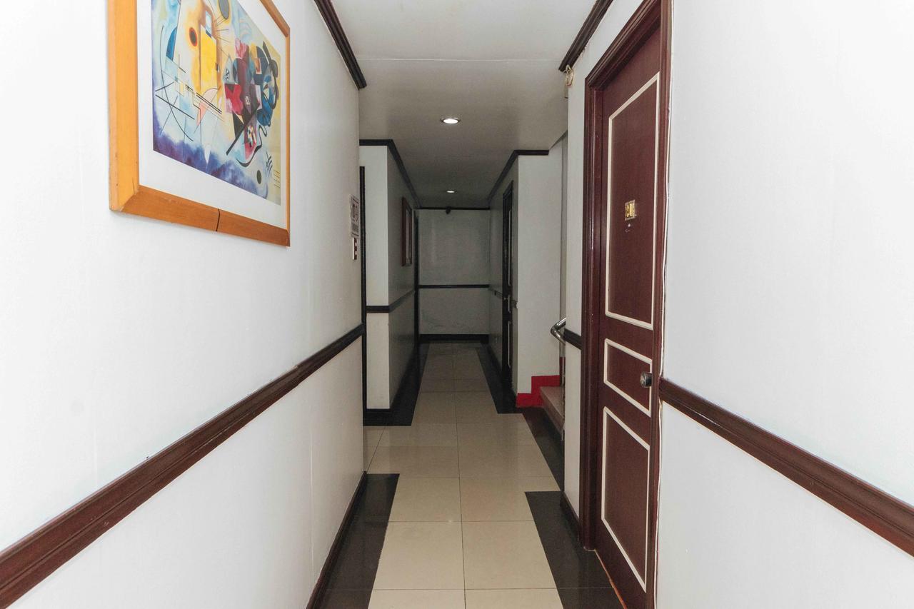 Reddoorz @ Up Village كويزون سيتي المظهر الخارجي الصورة